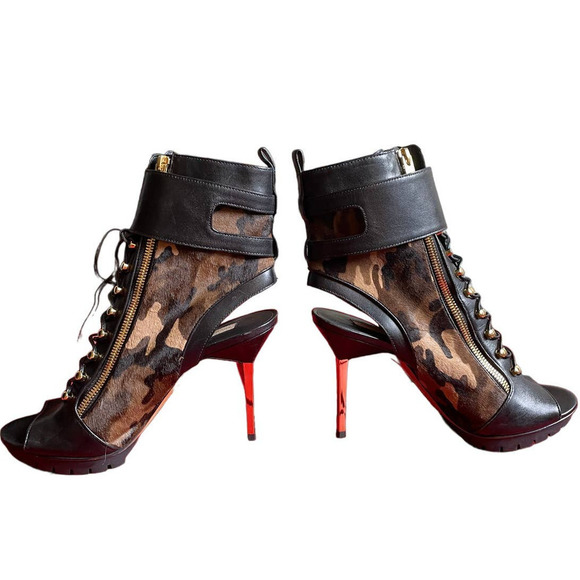 NWOT Michael Kors  Black Pony Hair Camo Pattern Heels Peep Toe Size 7US - Picture 3 of 11